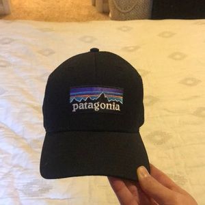 Patagonia unisex black trucker hat